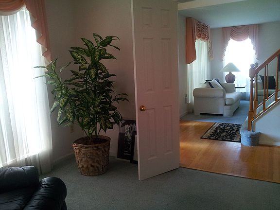 5th image of 14695 Stratford Dr