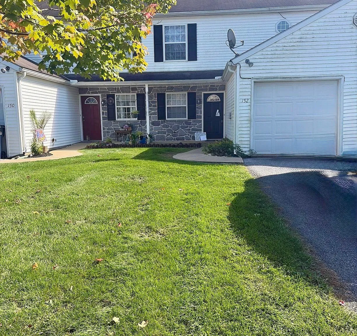 2 bed, 2.5 bath, 1144 sqft, $1,600 — Photo 1