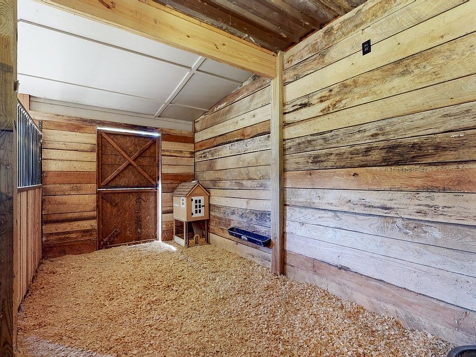 43rd image of 2622 Poplar Knoll Dr