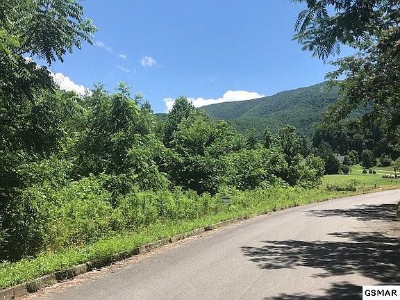 4th image of 66 Clear Valley Dr #66