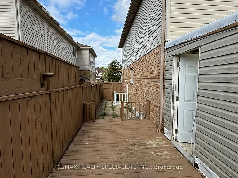 505 Bridlewreath Ct #UPPER LVL — Photo 48