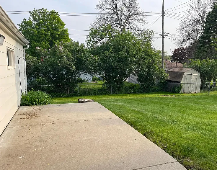 3370 Upper 143rd St W — Photo 3