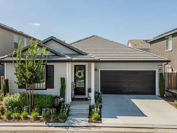 1363 E Via Prato Dr, Fresno, CA 93730
