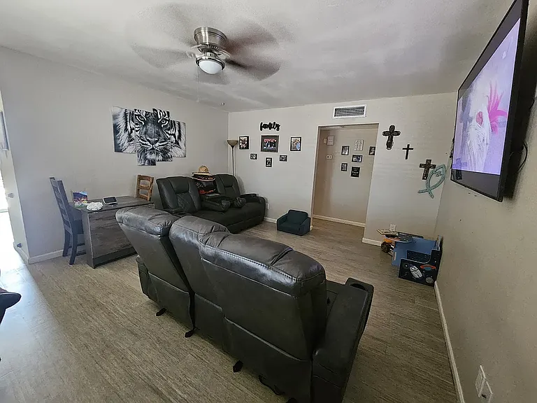 600 E Monterey St #A — Photo 2
