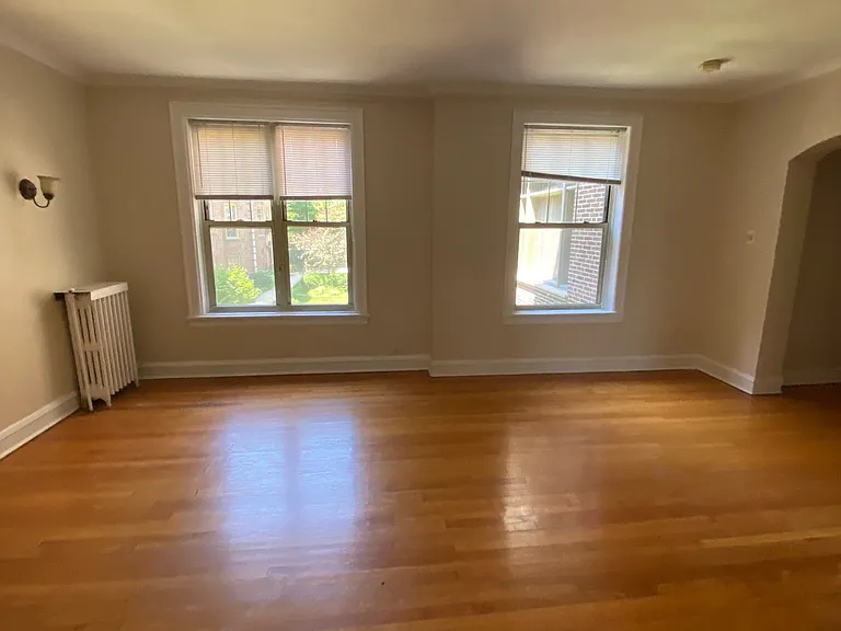 909 Elmwood Ave #3 — Photo 2