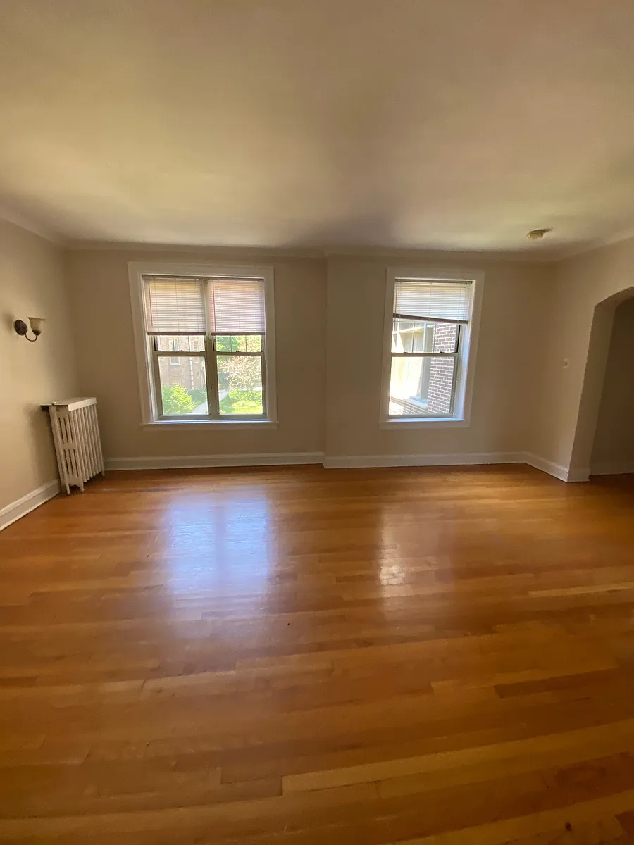 Building Photo - 909 Elmwood Ave #2