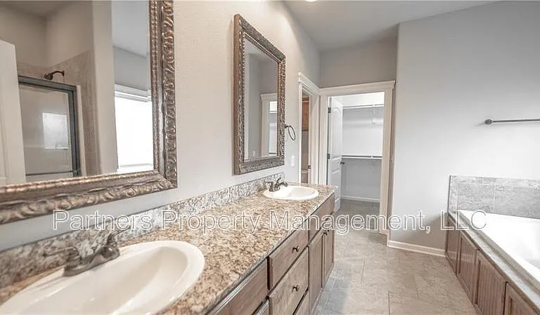 3131 W Ika Ln — Photo 8
