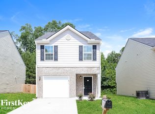 2550 Wood Bend Ln, Riverdale, GA 30296
