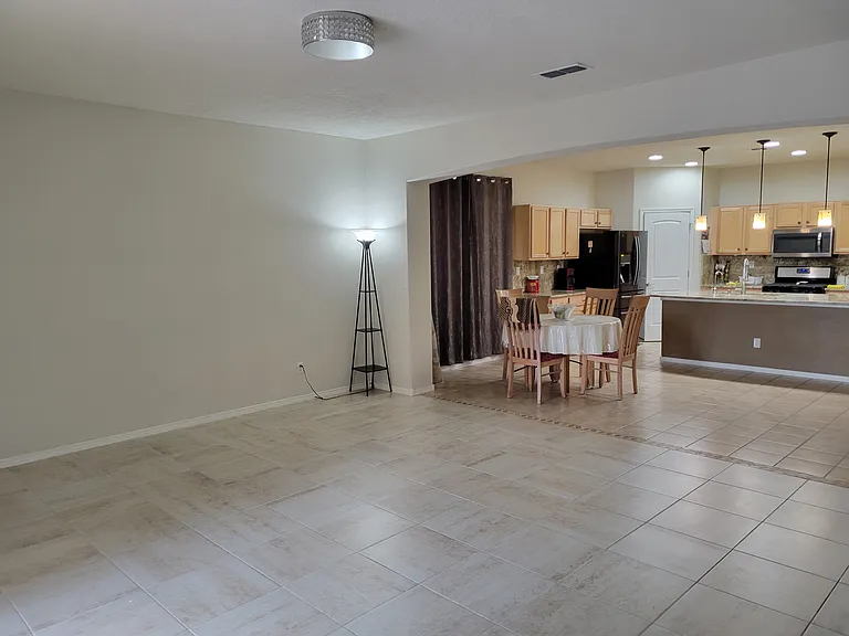 4680 Hojas Verdes — Photo 20