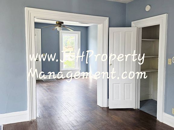 4th image of 503 S Locust Ave #503