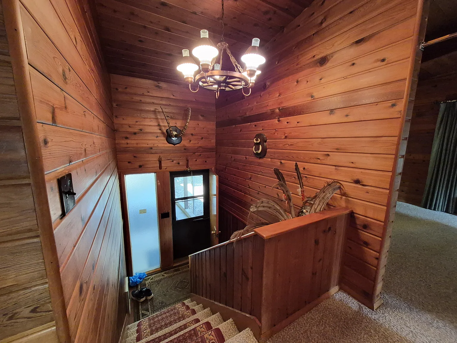 4 bed, 2370 sqft, $2,750 — Photo 2