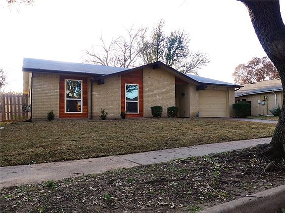 2nd image of 1625 Dell Oak Dr