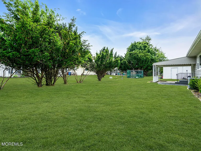 510 Jamaica Blvd — Photo 33