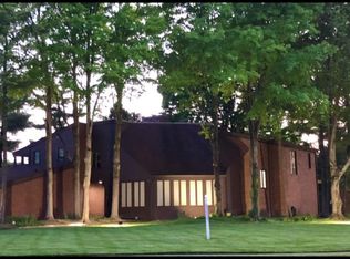 (Undisclosed Address), Hurstbourne, KY 40222