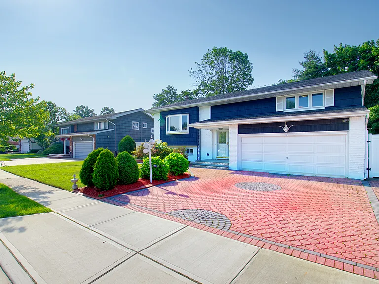 15 Jean Pl — Photo 3