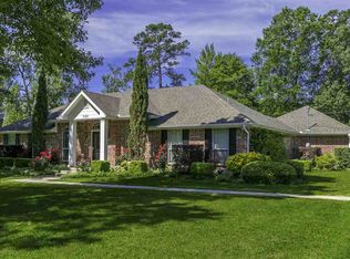 290 Brookside Dr, Longview, TX 75602