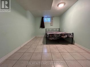 62 Newlands Ave, Toronto, ON M1L 1R9