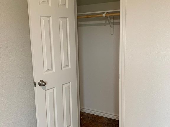 5th image of 103 S Love Ave #B