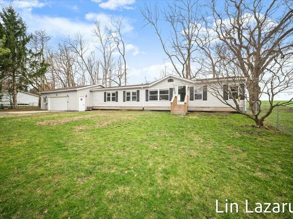 65484 Parkwood Ct, Paw Paw, MI 49079