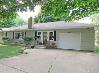 302 Harlan Ave, Buchanan, MI 49107