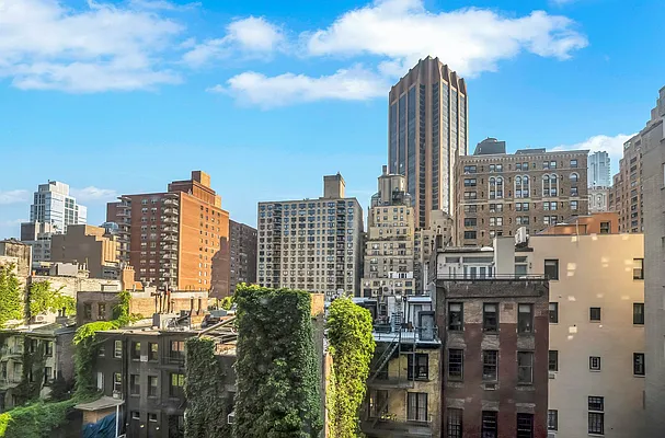 Sold by Argent Advisors LLC | media 12