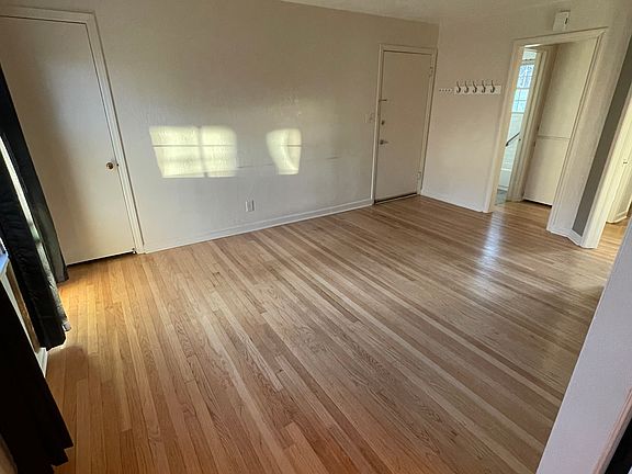 2nd image of 4414 N Harvey Pkwy APT B