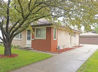 8300 W Ruby Ave, Milwaukee, WI 53218