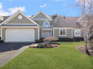 42 Overlook Dr, North Kingstown, RI 02852