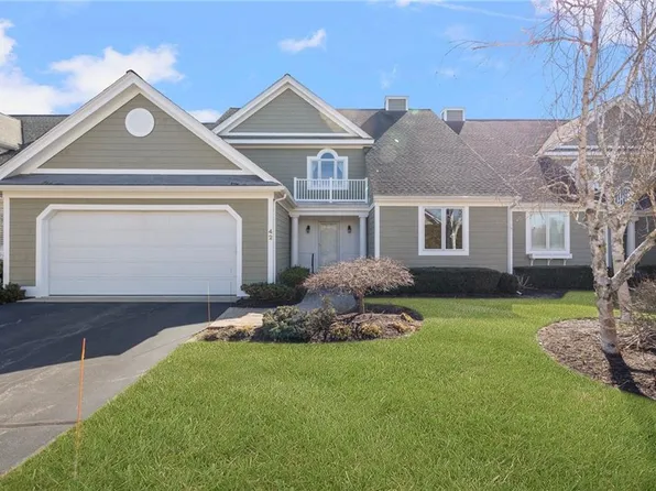 42 Overlook Dr, North Kingstown, RI 02852