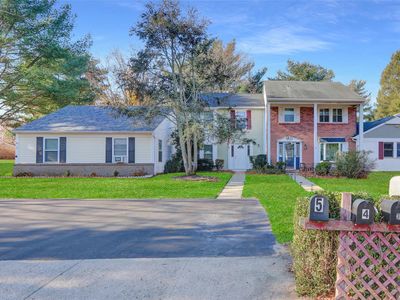 4 Petersburg Court, Coram, NY, 11727