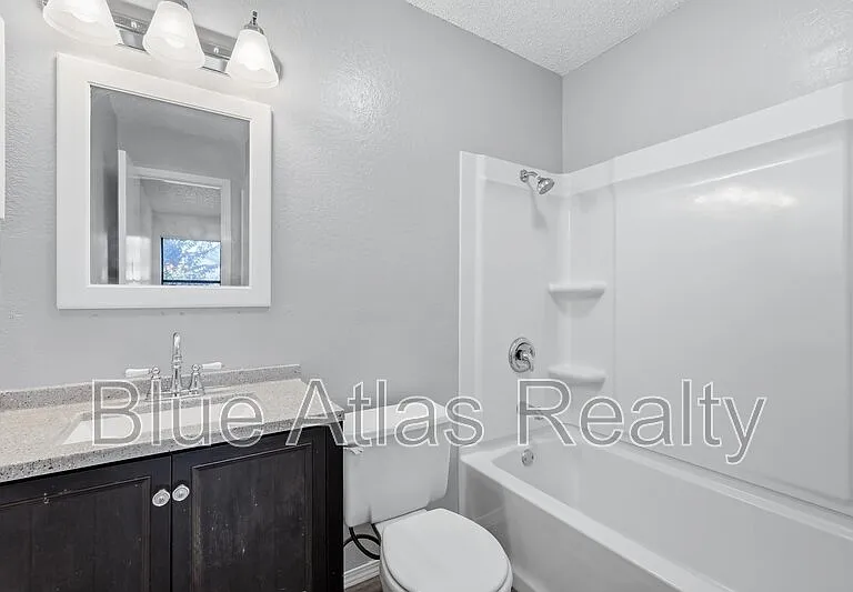 2747 Countryside Ln — Photo 11