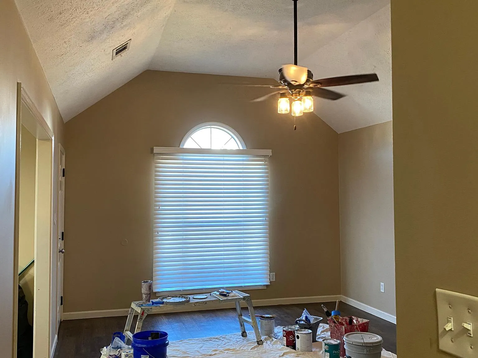 3 bed, 1181 sqft, $1,400 — Photo 2
