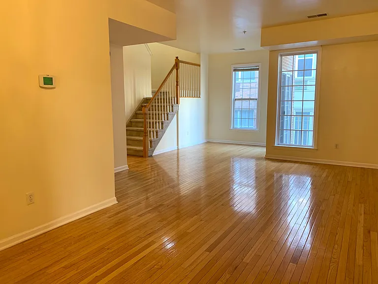 200 Dey St #237 — Photo 5