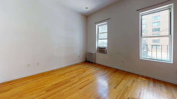 Rented by Bond New York | media 3