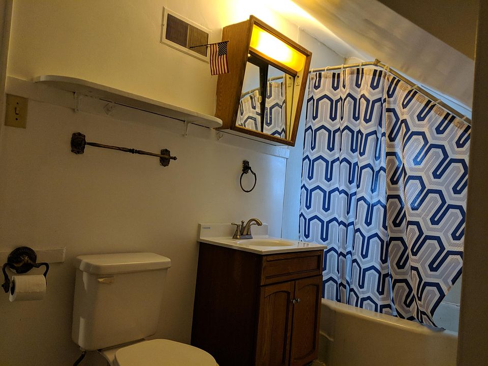 2nd image of 318 1/2 N Ottawa Ave