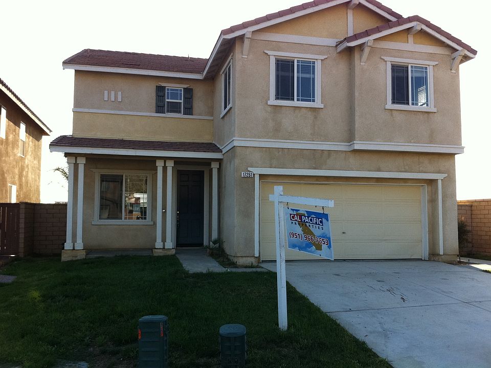 17251 Calle Rio Vista