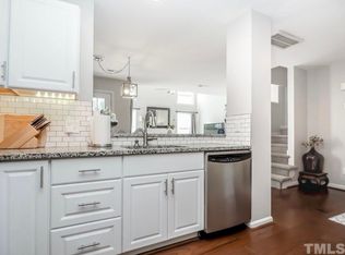 108 Sir Richard Ln, Chapel Hill, NC 27517