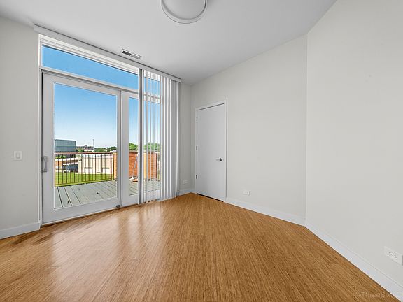 4th image of 1322 N Clybourn Ave #4S