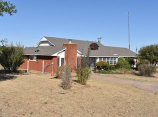 273172 E County Road 42, Lahoma, OK 73754