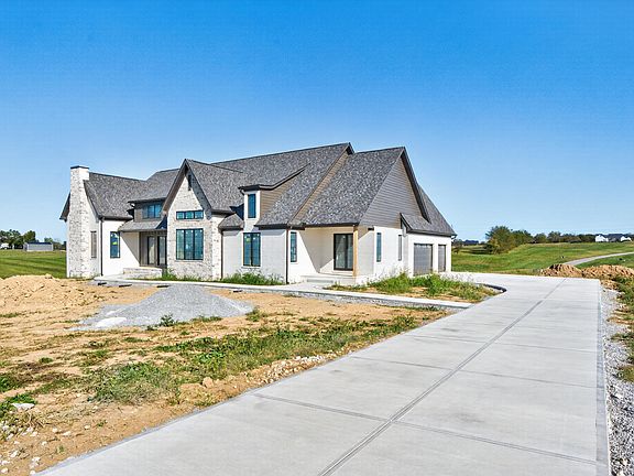 3rd image of 100 Ava Ct