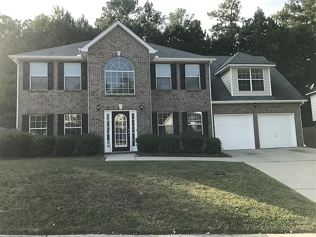 7118 Cavender Dr SW — Photo 1