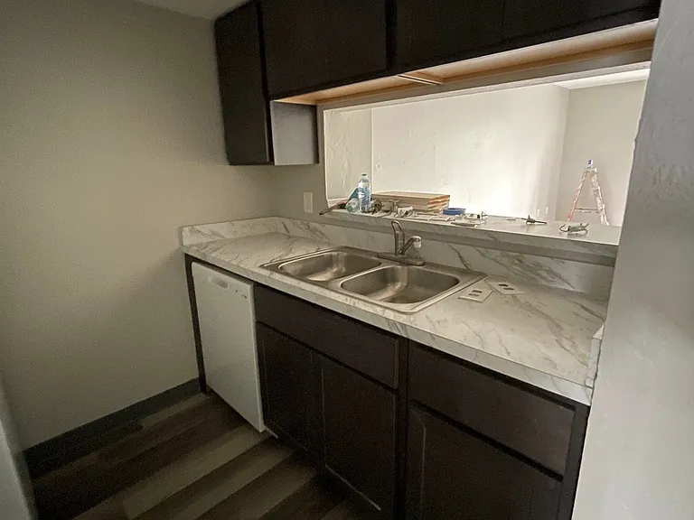 1917 Maravilla Ave #36 — Photo 3