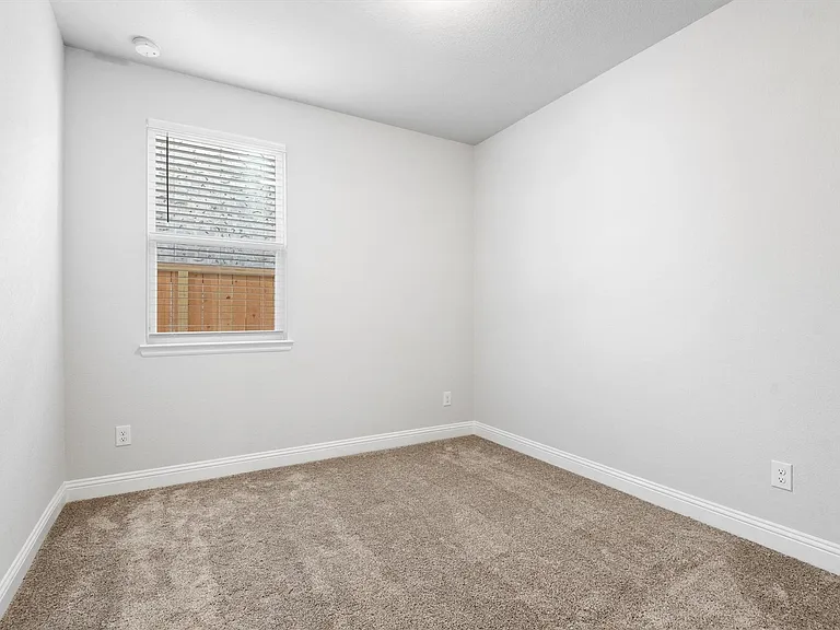 13155 Hidden Village Ct — Photo 9
