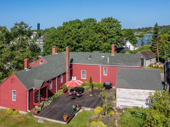 5 Chestnut Street, Vinalhaven, ME 04863