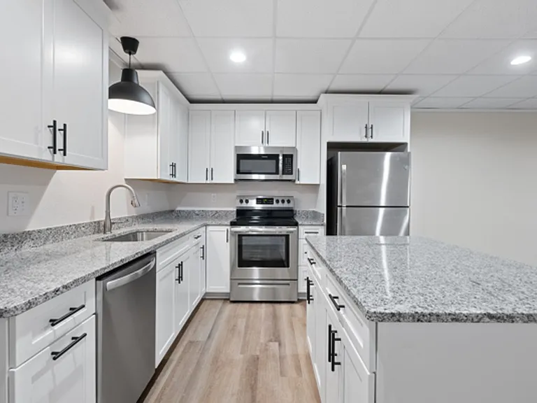 508 E Main St — Photo 5