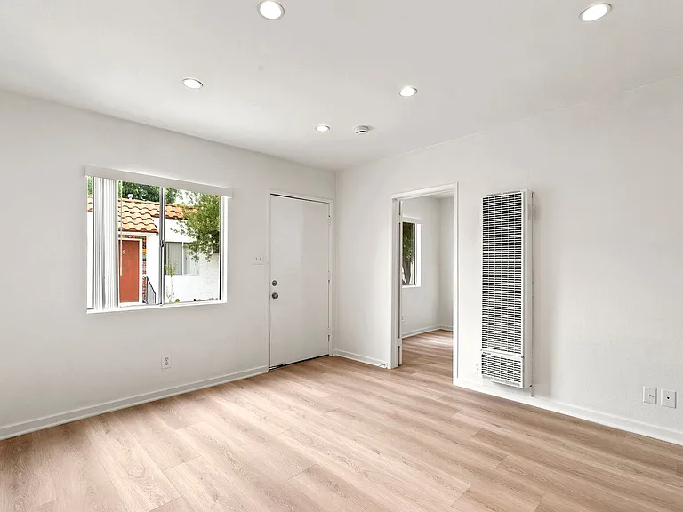 5433 Abbott Pl #14 — Photo 6