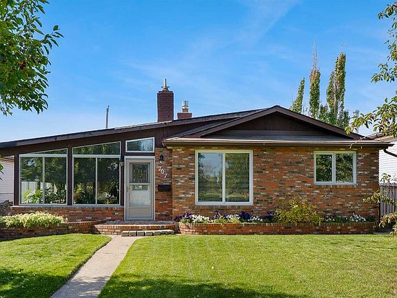 2nd image of 707 E Fortalice Cres SE