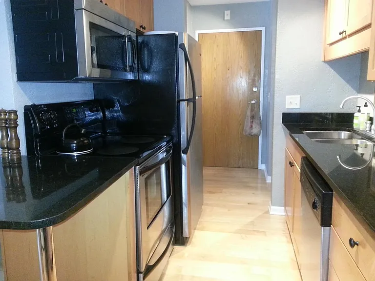 3018 Aldrich Ave S #22 — Photo 11