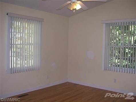 4th image of 5380 Blackberry Ln
