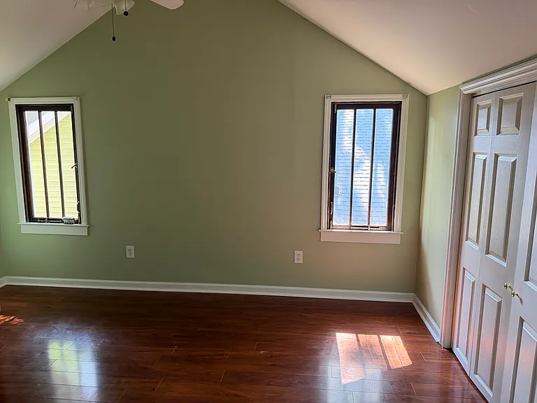 771 Saint Charles Ave NE #B — Photo 3